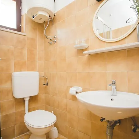 Apartment Studio 5637c Pucisca
